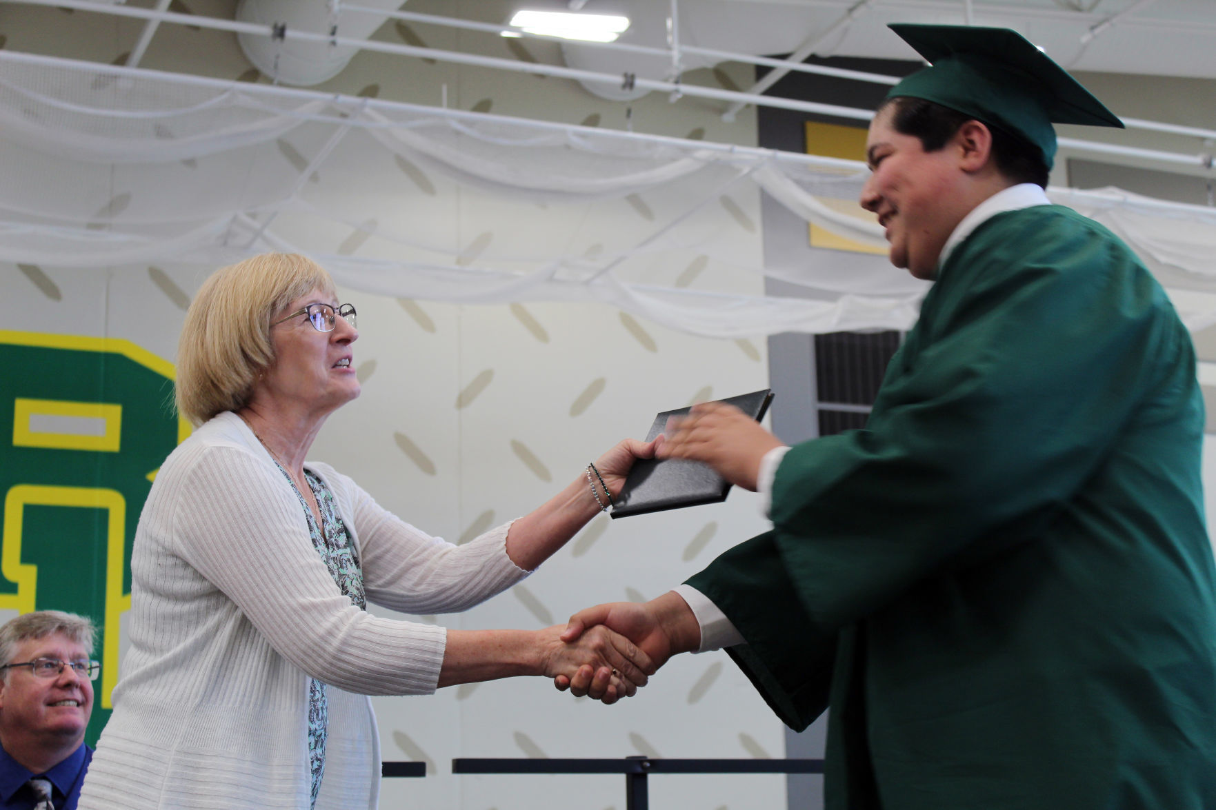 060219-ctzn-news-bd-grad132.jpg